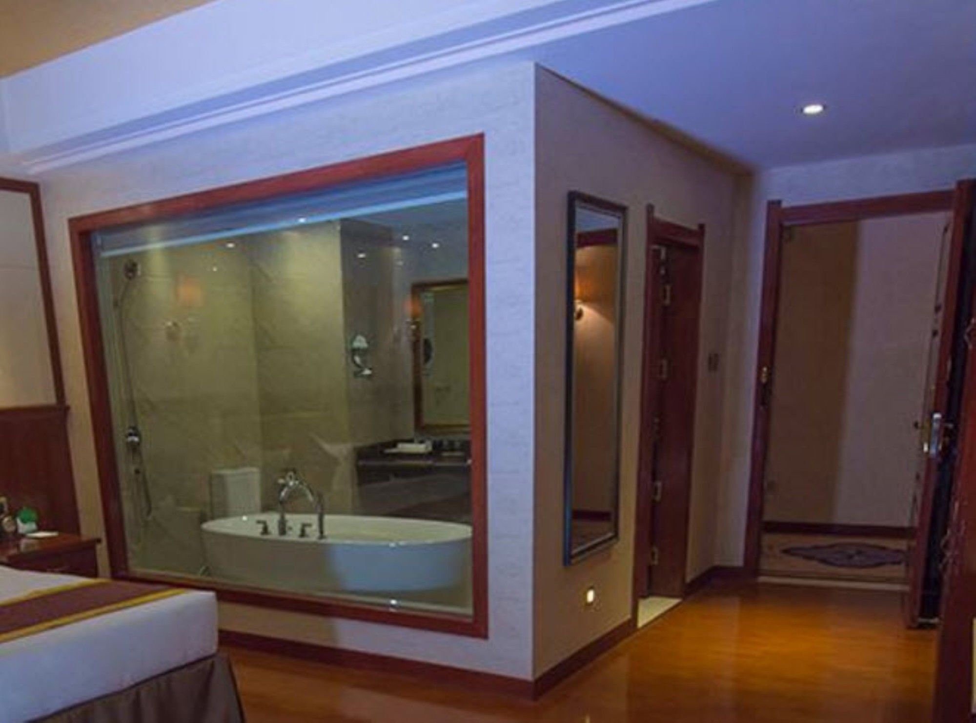 Star World Hotel